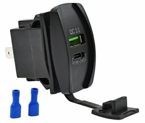 Incarcator auto USB-A USB-C 12-24V