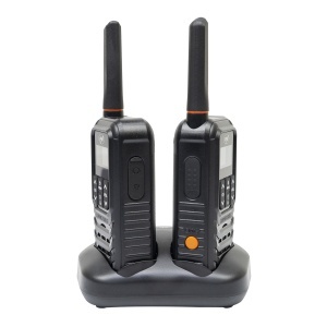 Kit 4 statii radio portabile PNI PMR R80 PRO 0.5W, 16 canale, Waterproof IP67, cu lanterna LED, buton SOS, VOX, USB-C - Img 9