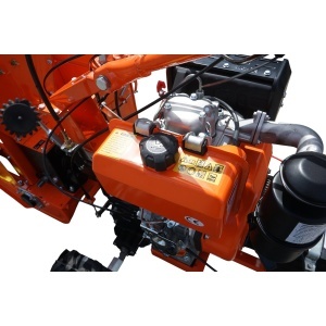 Masina de recoltat porumb pe 1 rand, motor diesel 9CP, 4 timpi, 438cc, autopropulsata, pornire electrica, 12 cutite - Img 9