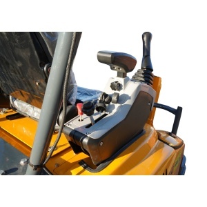 Mini excavator 1.8T pe senile cu semicabina, motor diesel Laidong 25CP, adancime sapare 2050mm, 3 cupe incluse 170/440/780mm THOR - Img 8