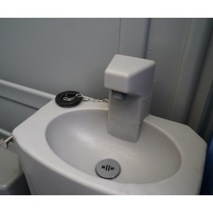 Toaleta ecologica vidanjabila HDPE 350L cu lavoar, pisoar, oglinda, suport hartie si cuier 1150x1150x2250mm - Img 10