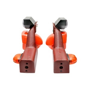 Ansamblu set faruri cu semnalizari pe suport stanga si dreapta tractor UTB U-650 - Img 3