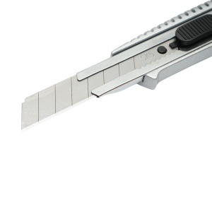 Cutit cutter profesional 18x100mm cu maner din aluminiu Crownman - Img 4
