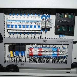 Generator electric trifazat 225KVA, 230/400V cu motor diesel Ricardo R6110ZLDS-176KW - Img 10