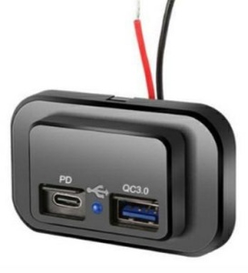Incarcator rapid auto USB-A USB-C 12-24V