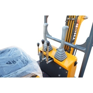 Mini excavator 1T pe senile cu semicabina, motor diesel 9.5CP, adancime sapare 1745mm, 3 cupe incluse 170/360/780mm THOR - Img 8