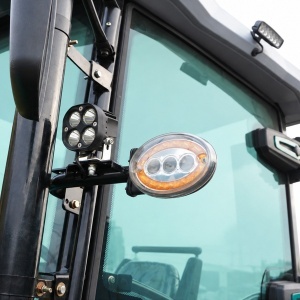 Tractor 60CP 4x4 cu cabina, motor diesel YTO, incarcator frontal hidraulic, cupa 1400mm, camere video KONIG 604 - Img 18