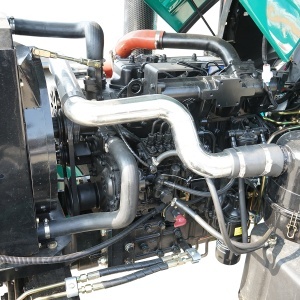 Tractor 80CP cu semicabina, motor YTO diesel, roti 8.3-20/12.4-28 KONIG 804 - Img 10