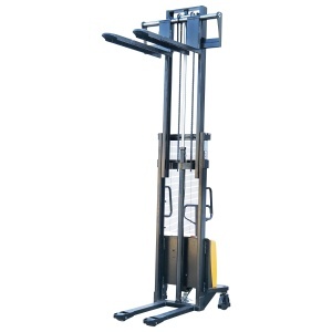 Transpalet semi-electric cu sarcina maxima 1.5T, inaltime ridicare 3000mm, furci 1150mm Breckner Germany - Img 3