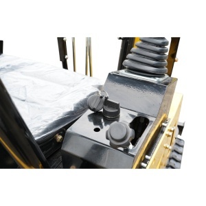Mini excavator 1.2T pe senile cu semicabina, motor diesel 10CP, 499cc, adancime sapare 1750mm, 3 cupe incluse 270/390/560mm - Img 11