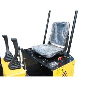 Mini excavator 1T pe senile cu semicabina, motor diesel 10CP, 499cc, adancime sapare 1600mm, 2 cupe incluse 390/960mm - Img 9