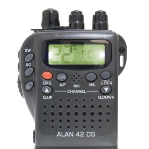 Pachet Statie radio CB Midland Alan 42 DS, Dual Watch, 4W, 12V + Antena PNI S75 cu magnet 8-10 KM - Img 2
