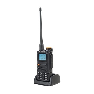 Statie radio portabila VHF/UHF Baofeng BF-K62, triband, 999CH, VOX, Scan, Radio FM, Li-Ion 2600 mAh - Img 2