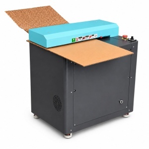 Tocator carton industrial 550mm, 1500W, 220V, viteza reglabila 0-18m/min, grosime maxima 10mm Breckner Germany