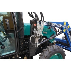 Tractor 60CP 4x4 cu cabina, motor diesel YTO, incarcator frontal hidraulic, cupa 1400mm, camere video KONIG 604 - Img 15