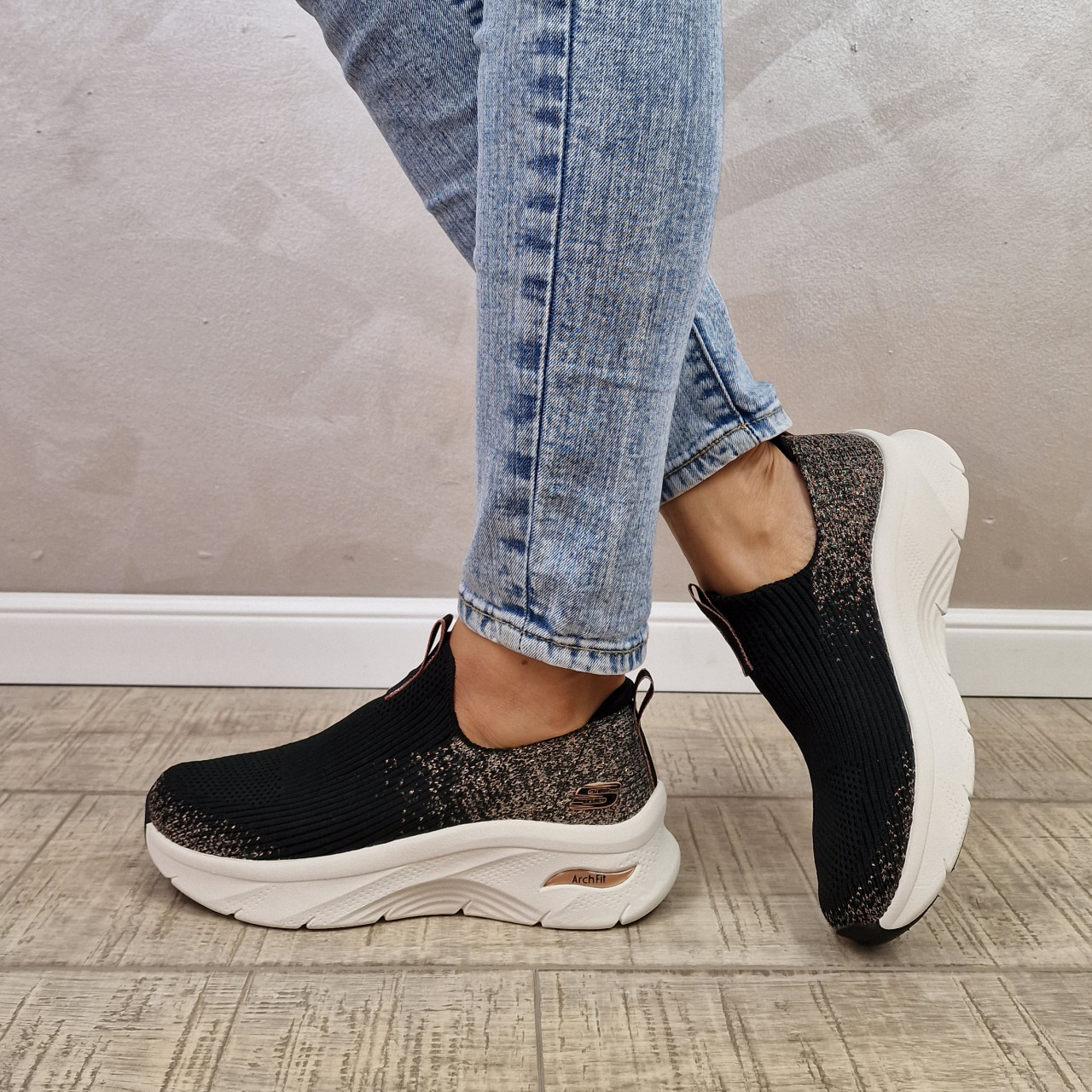 MANOS.RO Pantofi dama sport Skechers® ARCH FIT 150689 BKRG