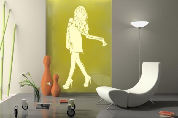 Sticker De Perete Fata In Rochie 03