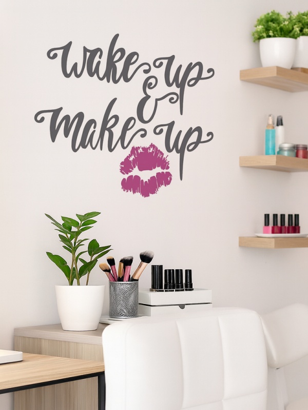 Wake up and make up (lips)