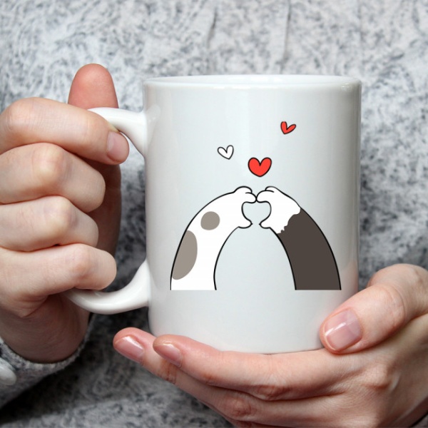 Cana Cat paws