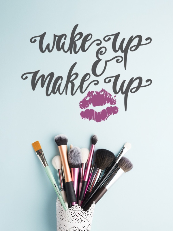 Wake up and make up (lips)
