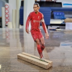 Figurina de birou din plexi glass cu Virgil van Dijk - vedere fata - Img 4