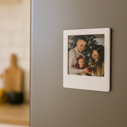 MiniRamă Foto Magnetică 7×6 cm – Amintire Polaroid Personalizată - Img 2