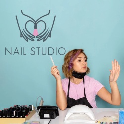 Nail studio (hands forming a heart) - Img 3