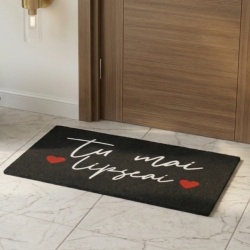 Covor de intrare personalizat - 60x40cm - Tu mai lipseai cu inimioare rosii