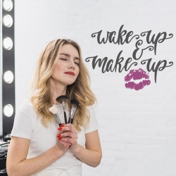 Wake up and make up (lips) - Img 4