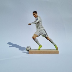 Figurina de birou din plexi glass cu Ronaldo - vedere fata - Img 2