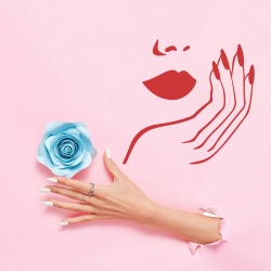 Lips and nails - Img 2