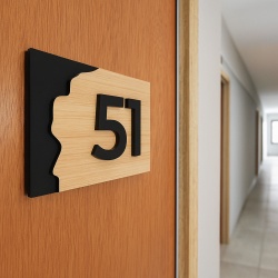 Numar de apartament 3 straturi din negru si lemn - Img 2