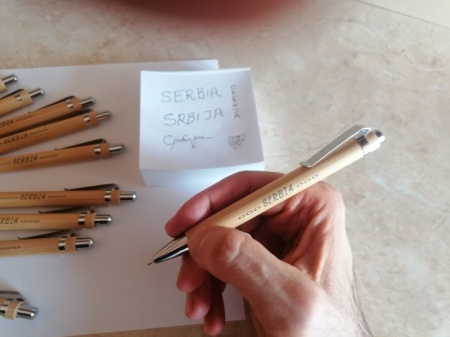 Drvena Etno Hemijska olovka sa natpisom <> SERBIA <> - Img 2