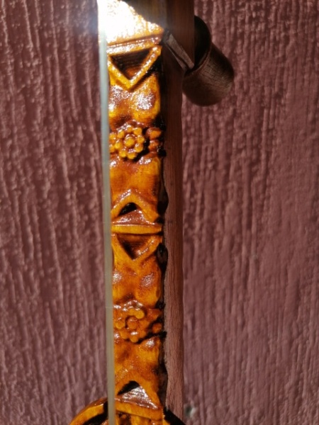 Gusle - Orao - Motiv na medaljonu iznad karlice: MANASTIR OSTROG - Img 5