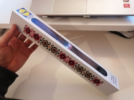 Korporativni poklon - Štafeta BOX (razne varijate postoje, ovakav je na primer rađen za potrebe LIDL-a)