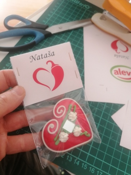 PERSONALIZOVANA PONUDA ZA PRAVNA LICA: Licidersko srce, 5x5cm - sa Vašim Logom na etiketi (minimum 20 kom.) - UPAKOVANO - Img 2