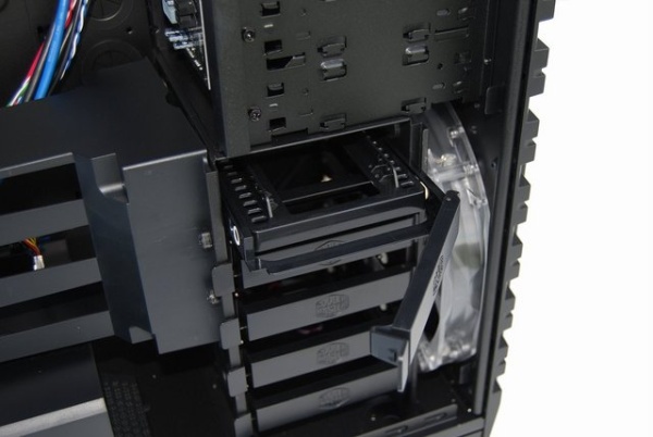 Cooler Master SSD Mounting Kit - 1.8" &amp; 2.5" to 3.5" Converter - Img 2