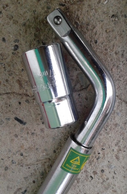 Teleskopski 1/2" gedora ključ za demontiranje točkova automobila 17-19mm - Img 4
