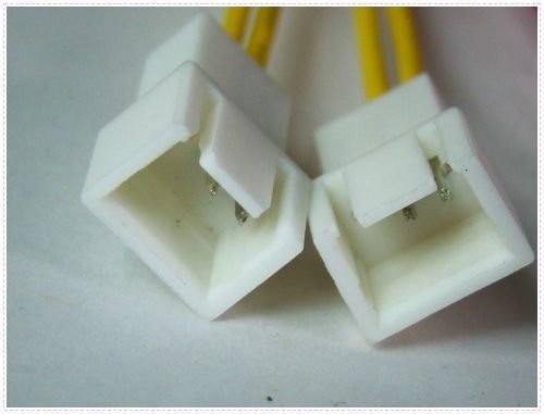4 x 3-pin to 4-pin (Molex) Fan Adapter Power Cable (5V/12V) - Img 3