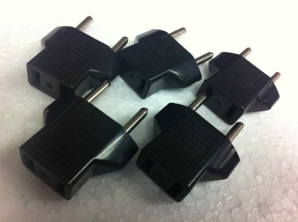 US to European Power Adapter (za US na EU utičnicu) - Img 2