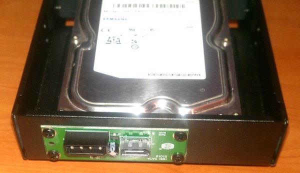 Cooler Master HAF X SATA Front HDD Dock (Pull Out Bay) - Img 2