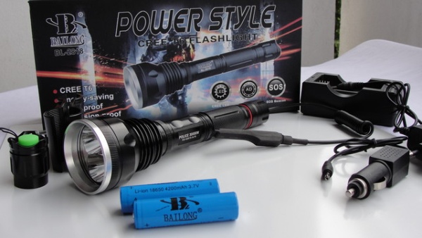 POLICE CREE XQ-Q2818-3xT6 LED Baterijska Lampa 30000W (lovački set) - Img 6