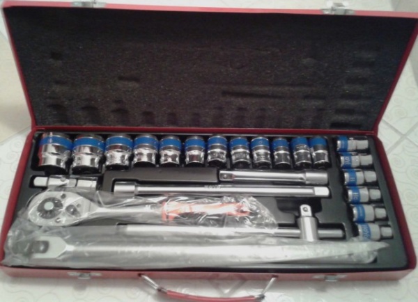 HoYo Germany - Profesionalni komplet 1/2" gedora iz 24 dela u metalnoj kutiji - Img 3