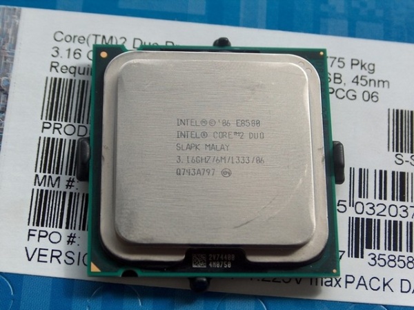 Intel Core™2 Duo E8500 3.16GHz 6MB LGA775