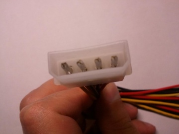 MOLEX 4-Pin 1-to-3 Splitter Power Cable (20cm) - Img 2
