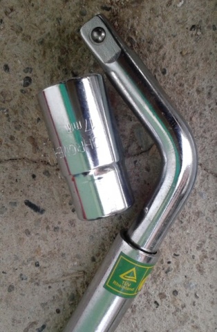 Teleskopski 1/2" gedora ključ za demontiranje točkova automobila 17-19mm - Img 4