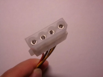 MOLEX 4-Pin 1-to-3 Splitter Power Cable (20cm) - Img 3