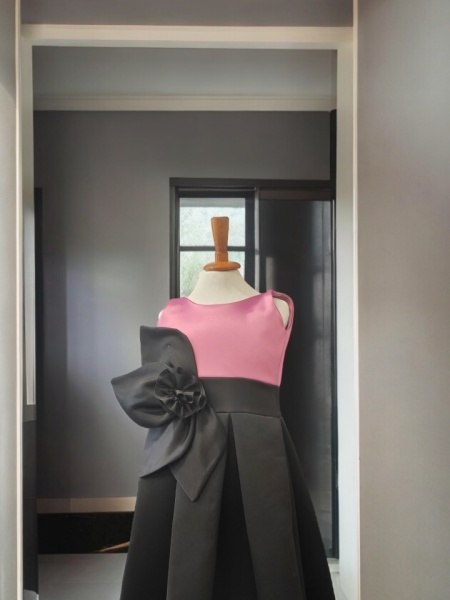 Elegantna haljina na falte sa laticama - Img 2