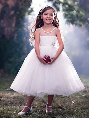 Lavish specilal occasion dress with tulle and flower