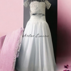 Lace set with pearls and chiffon